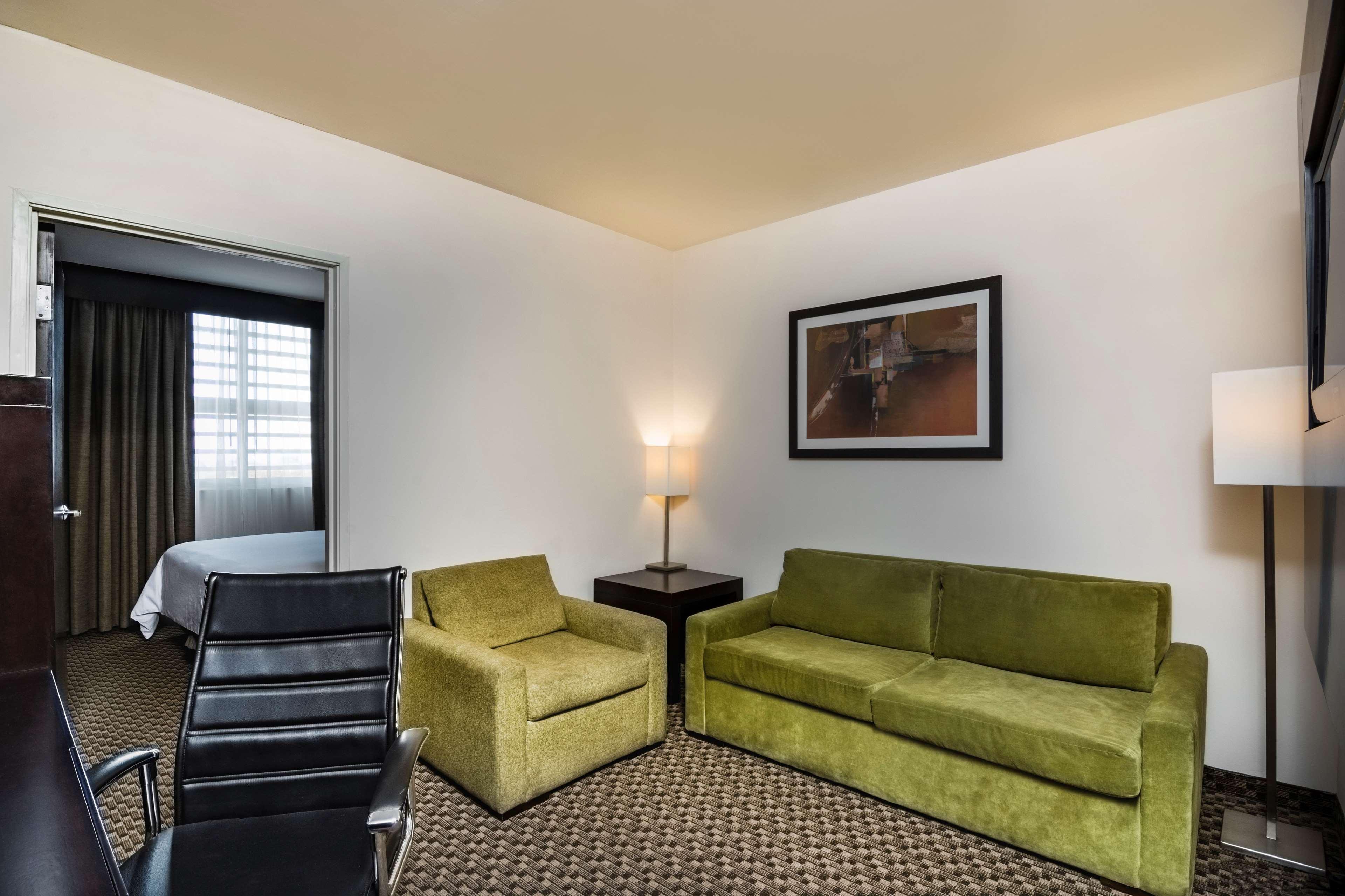 Doubletree By Hilton Queretaro Hotell Exteriör bild