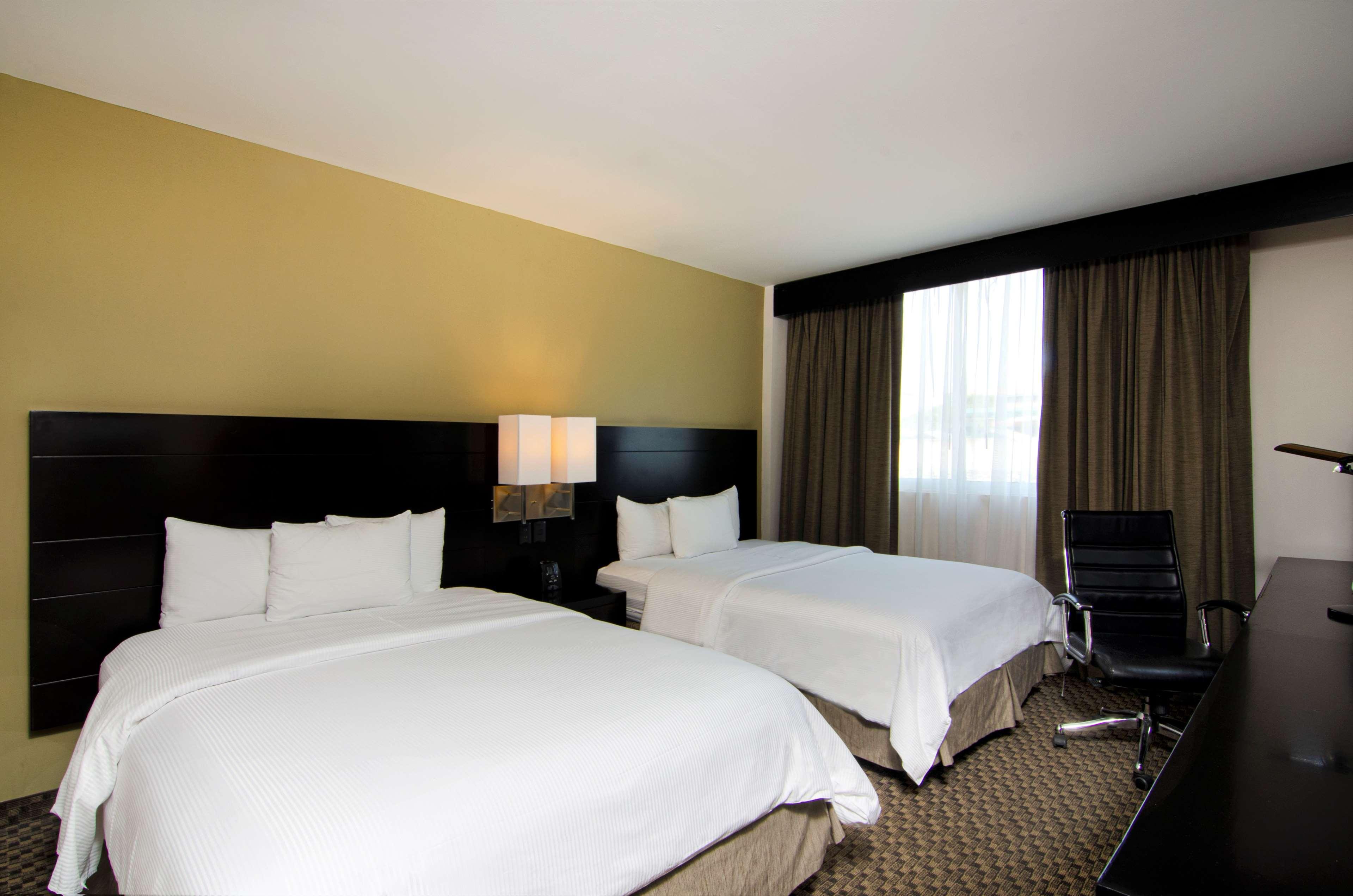 Doubletree By Hilton Queretaro Hotell Exteriör bild