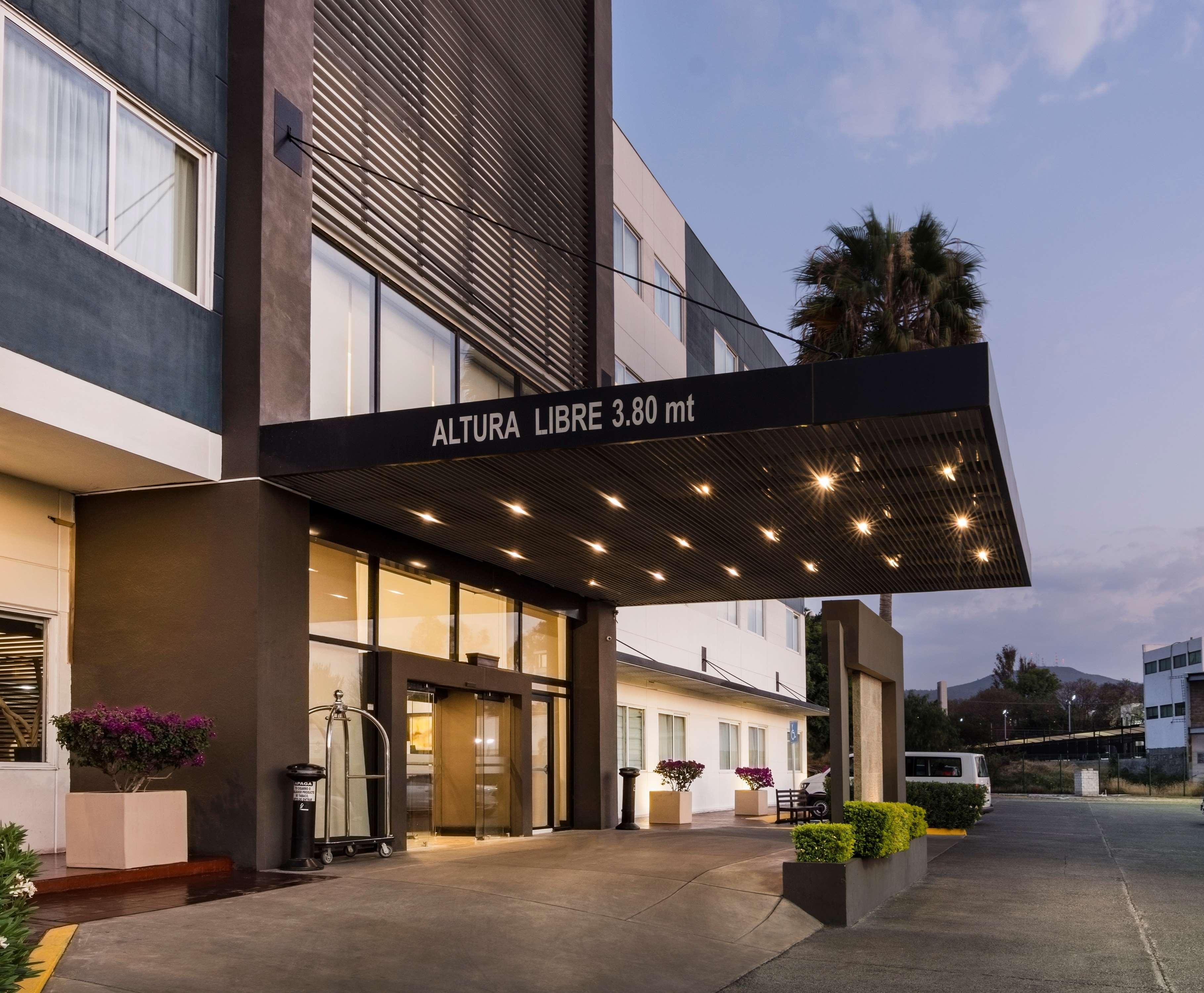 Doubletree By Hilton Queretaro Hotell Exteriör bild