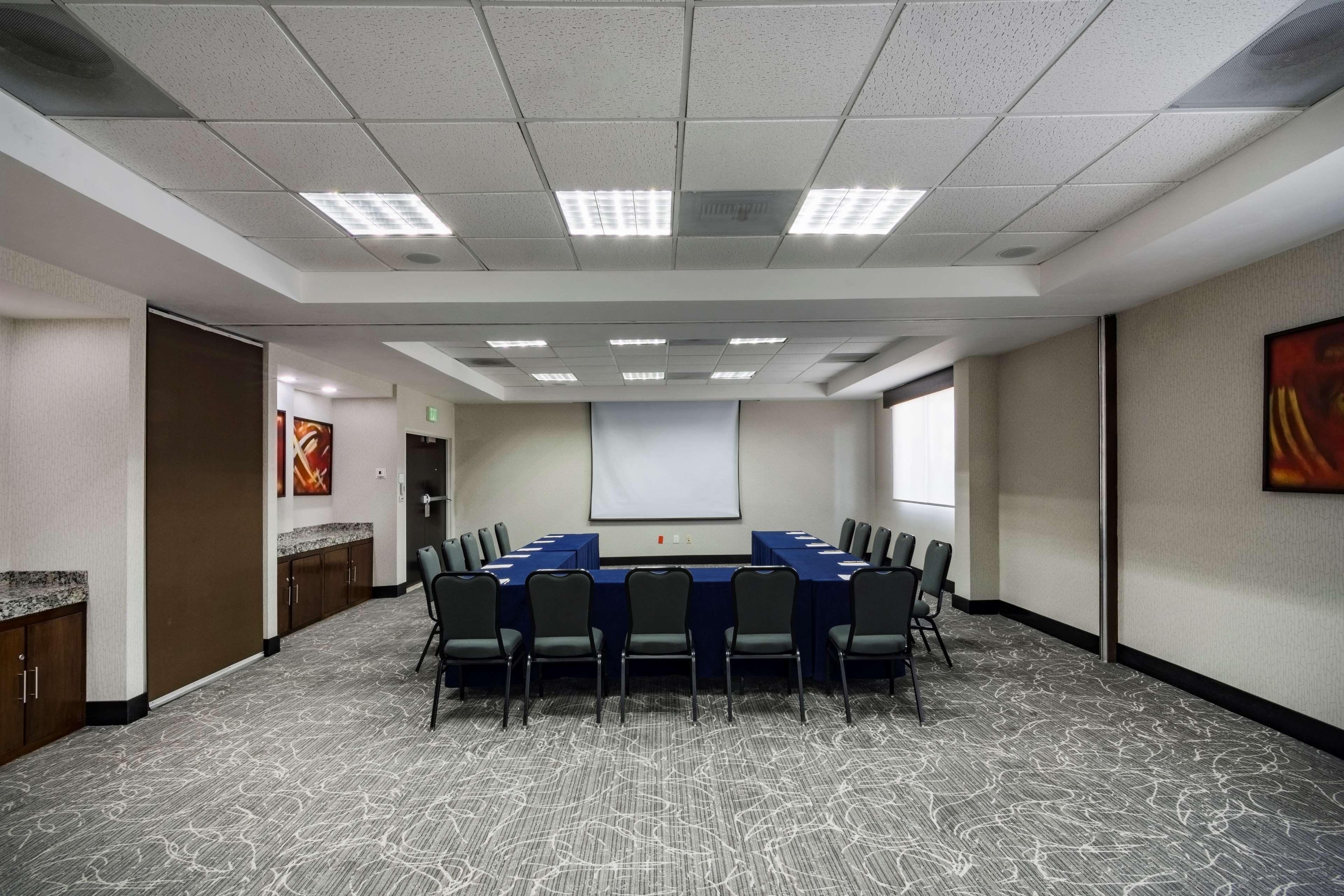 Doubletree By Hilton Queretaro Hotell Exteriör bild