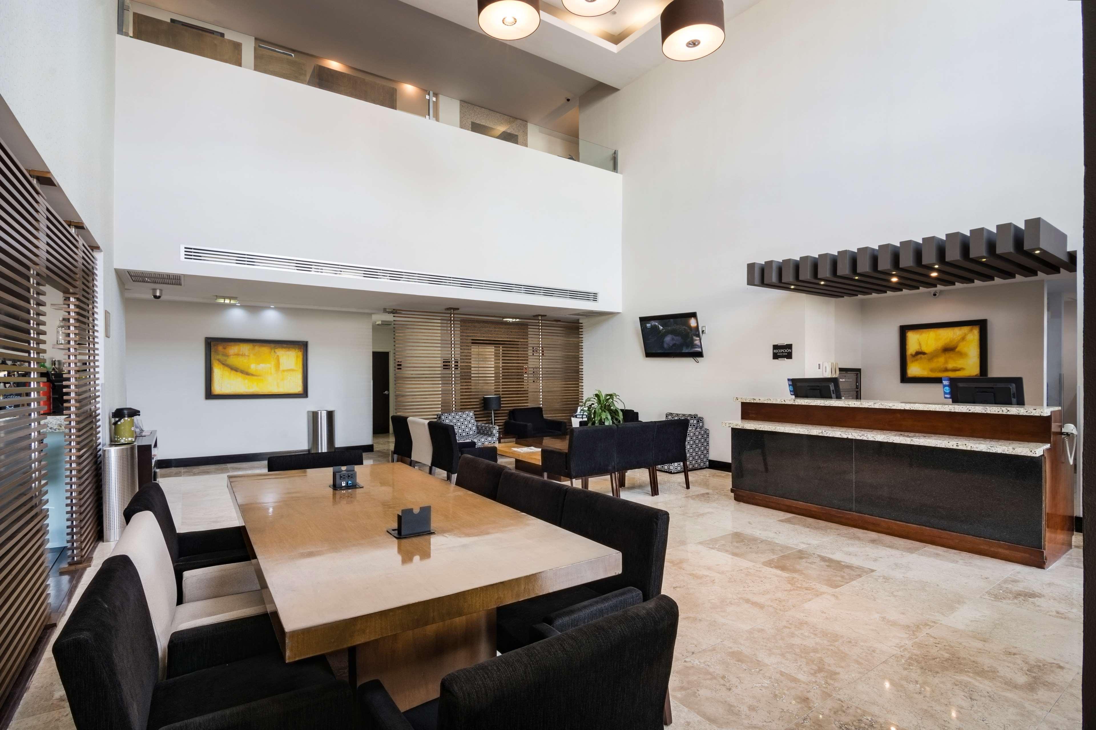 Doubletree By Hilton Queretaro Hotell Exteriör bild