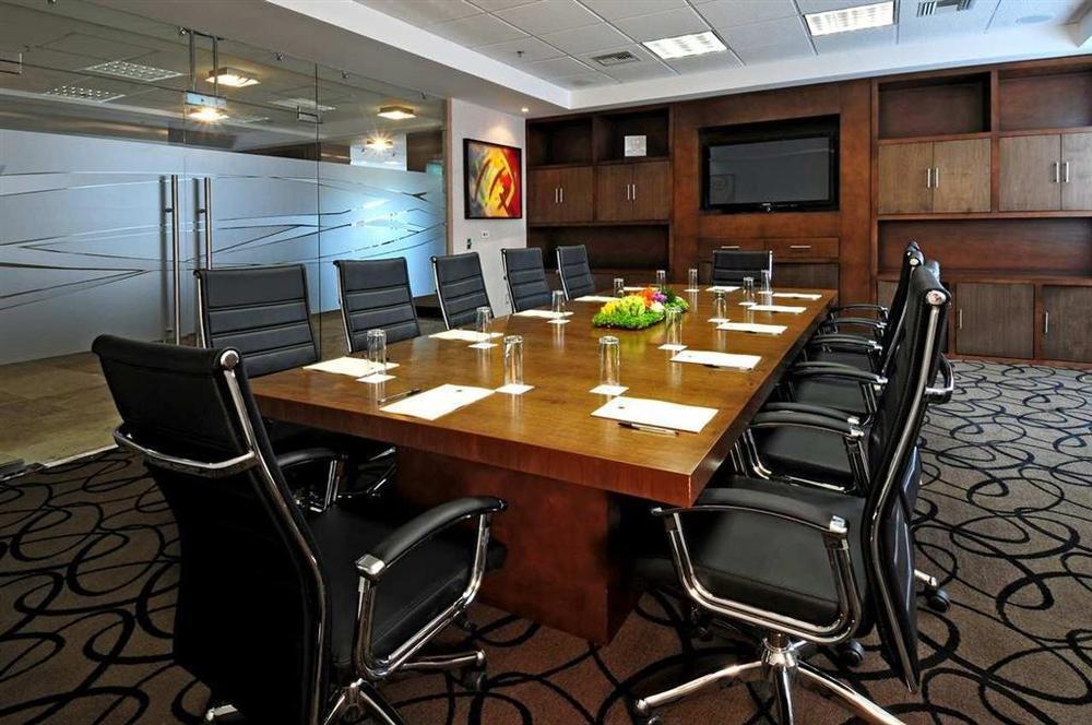 Doubletree By Hilton Queretaro Hotell Business bild